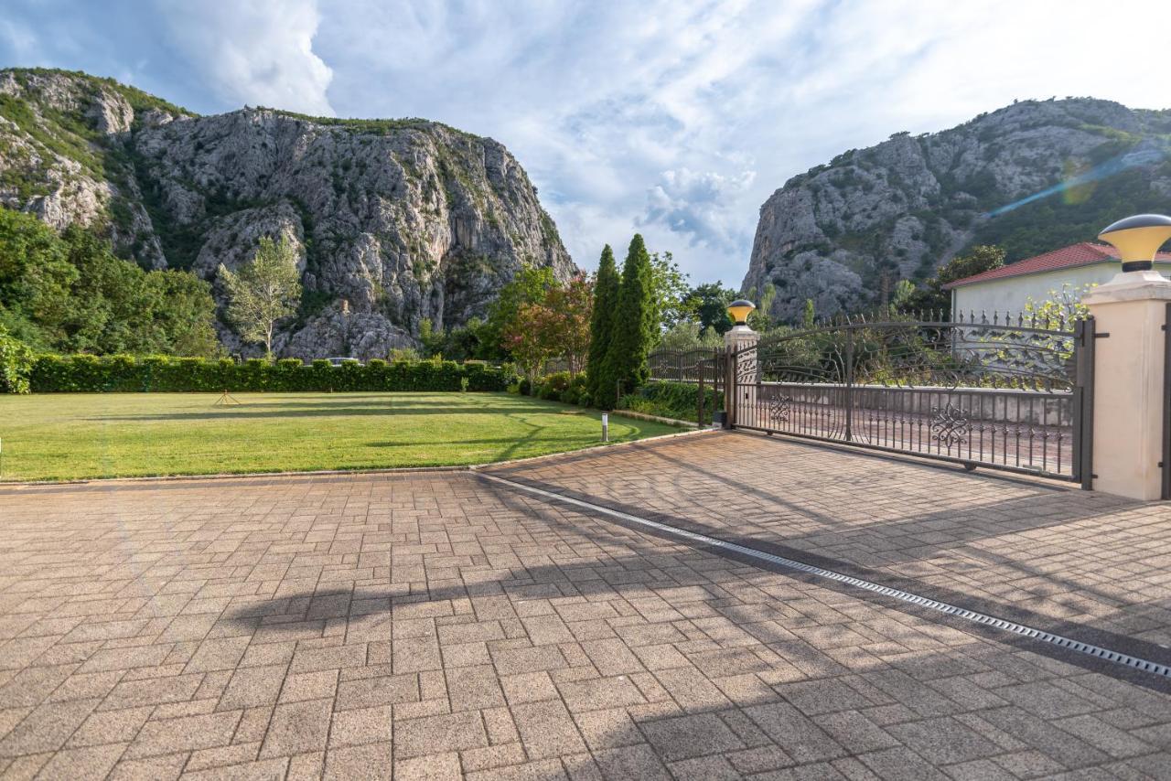 Apartment Emmi Omiš Dış mekan fotoğraf