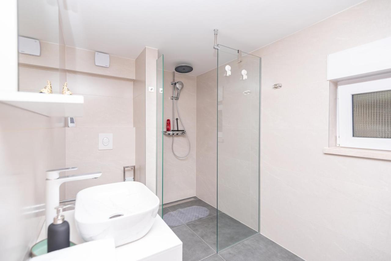 Apartment Emmi Omiš Dış mekan fotoğraf
